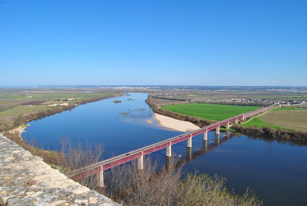 Tagus Host - 40308Al- 44211Al Hotel Santarém Kültér fotó
